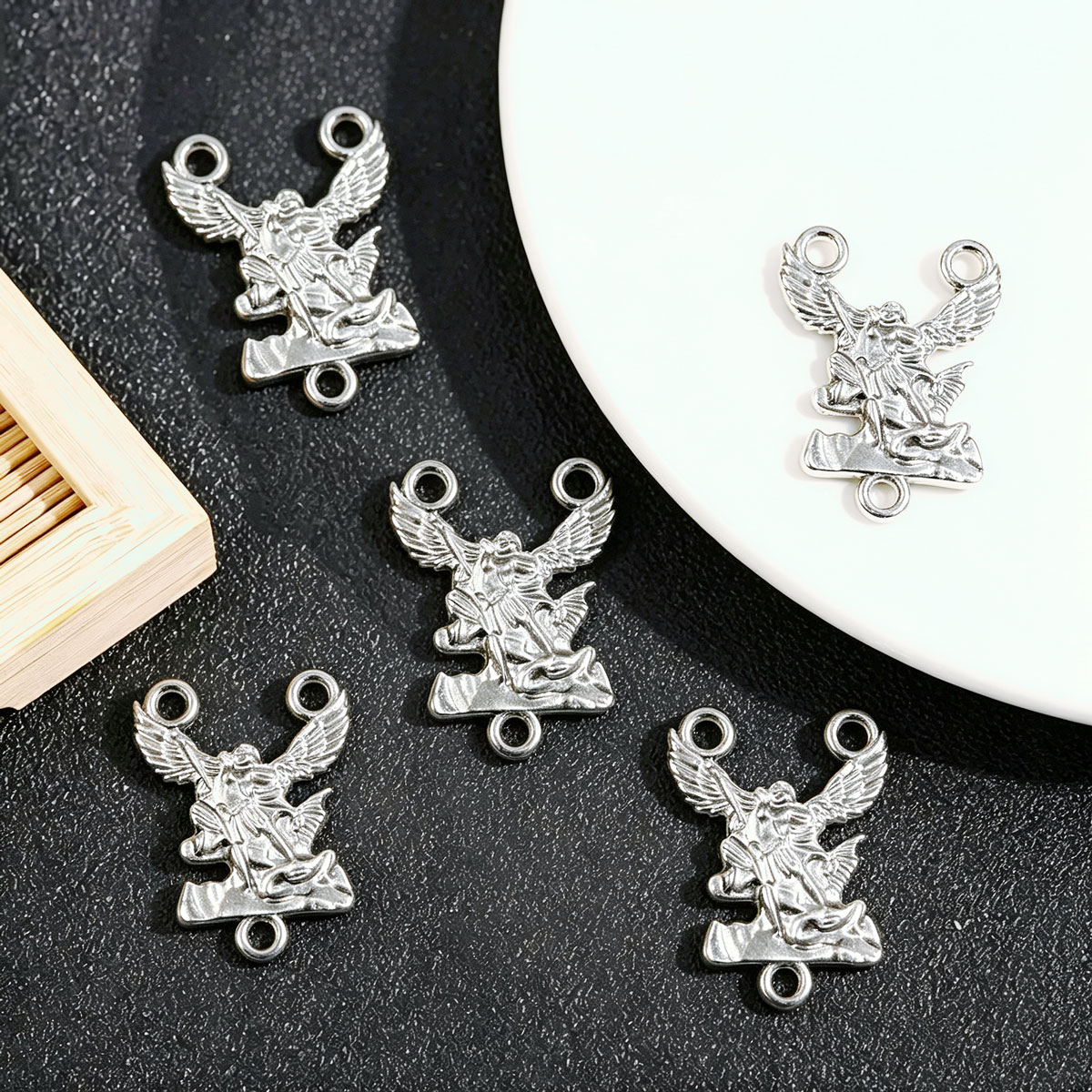 20 Adet St Michael Charms, Güm - Jewelry Making Michaels incelemesi ve fiyatı